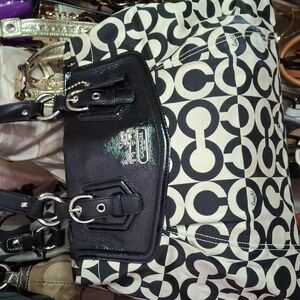 EUC COACH ASHLEY LARGE BAG OPTIC DESIGN